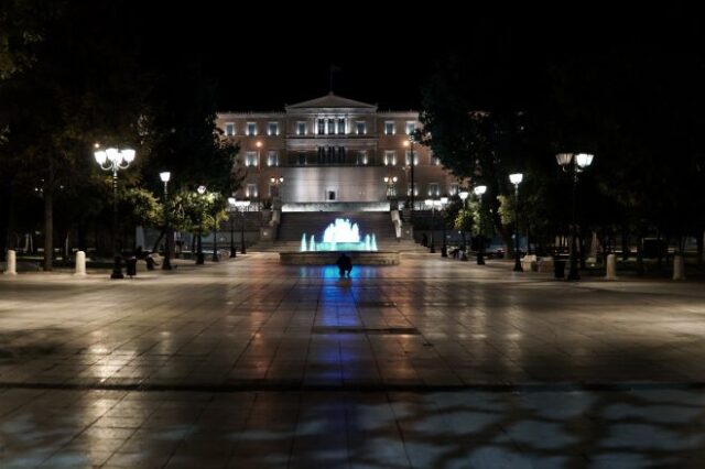 Σύσσωμη η αντιπολίτευση: Συνταγή αποτυχίας το… “έξυπνο” lockdown