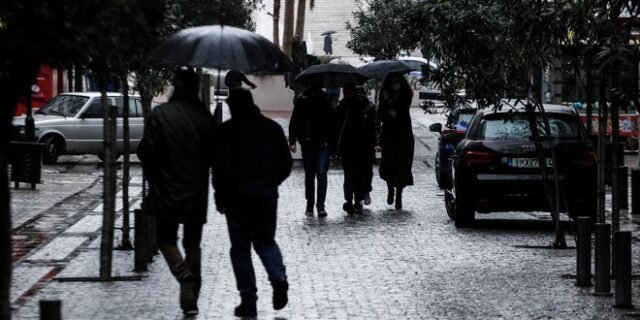 Καιρός: Επιδείνωση με ισχυρές βροχές, καταιγίδες, ανέμους και χιονοπτώσεις