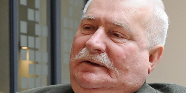 Πολωνία: Στο νοσοκομείο ο Λεχ Βαλέσα – “Δεν ξέρω αν θα ξαναϊδωθούμε”