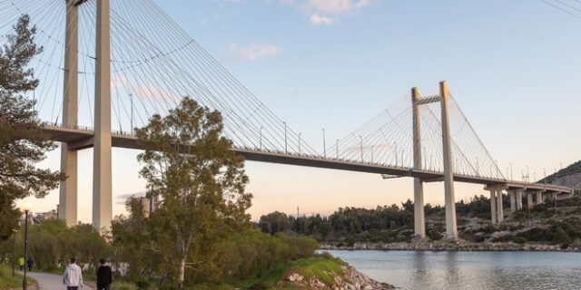 Χαλκίδα: Νεκρός 63χρονος – Έπεσε με το αυτοκίνητό του από γέφυρα