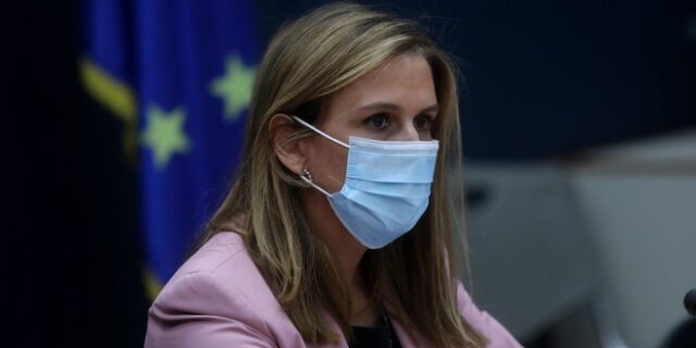Ράπτη: “Δεν έχουμε δει ακόμα την κορυφή του κορονοϊού”
