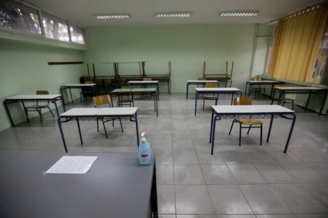ΟΙΕΛΕ: Σοκ φυγής από τα ιδιωτικά σχολεία: Πάνω από 400 οι αποχωρήσεις εκπαιδευτικών στην Ανατολική Αττική
