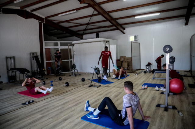Γεωργιάδης: Ειδική ενίσχυση για γυμναστήρια- Πότε ανοίγουν κέντρα αισθητικής, σχολές οδηγών