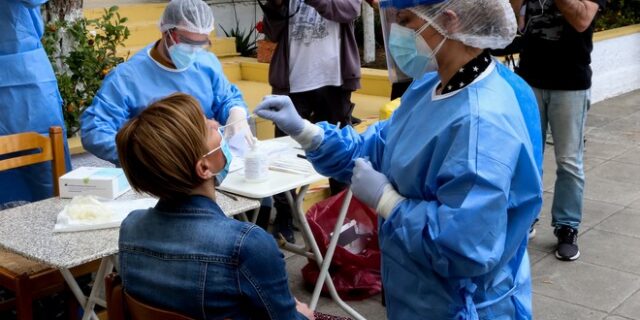 Κορονοϊός: 2155 νέα κρούσματα σήμερα στην Ελλάδα – 66 νεκροί και 802 διασωληνώσεις