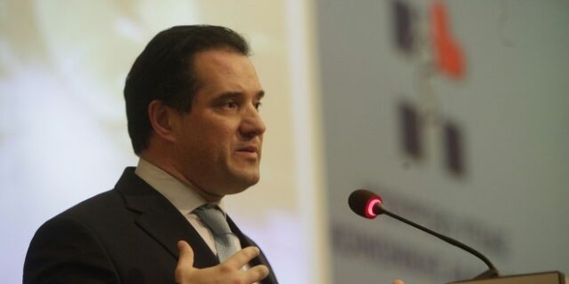 Έξι μήνες στη λίστα του ΚΑΤ – Η Ελένη Τ. απαντά στον Άδωνι Γεωργιάδη