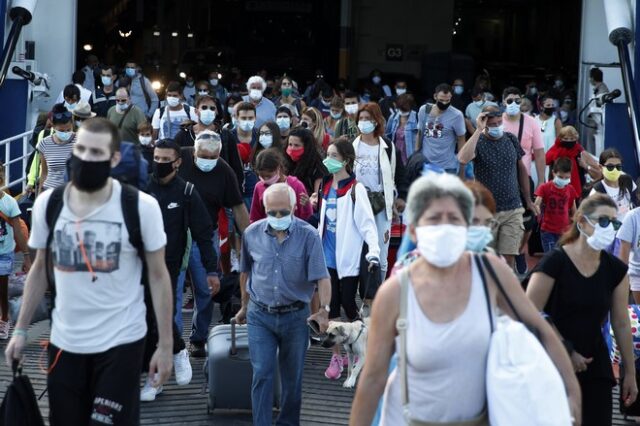 Θεοχάρης για τουρισμό: “Φυσικά και θα ανοίξουμε στις 14 Μαΐου”