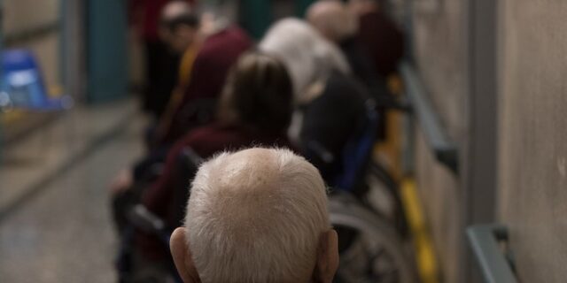 Ιταλία: Μόνο το 38,7% των πολιτών άνω των 80 ετών έχει εμβολιαστεί πλήρως