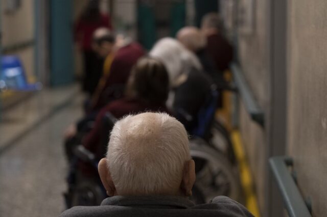 Ιταλία: Μόνο το 38,7% των πολιτών άνω των 80 ετών έχει εμβολιαστεί πλήρως
