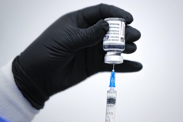 Κρήτη: 35χρονος με θρόμβωση μετά τον εμβολιασμό του με AstraZeneca