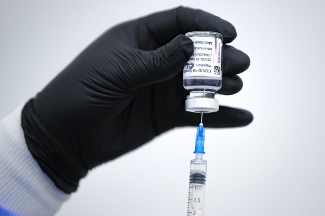 Εμβόλιο κορονοϊού: Υπό εξέταση και στην Ελλάδα η AstraZeneca