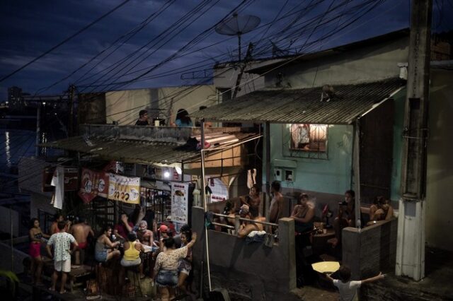 Βραζιλία: Ανοίγουν ξανά μπαρ και εστιατόρια στο Ρίο ντε Τζανέιρο
