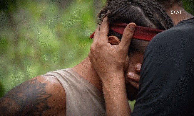 Survivor 4: Σε λυγμούς ξεσπά ο Ηλίας – “Προτιμώ να φτύνω το σάλιο μου”