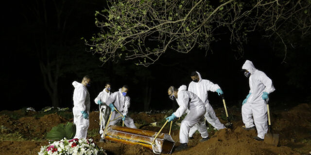 Βραζιλία: Δριμύ κατηγορώ κατά του Μπολσονάρο για τη διαχείριση της πανδημίας