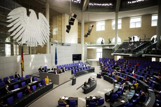 Γερμανία: Πάγωσε η Μπούντεσταγκ την ώρα συζήτησης για την κλιματική αλλαγή