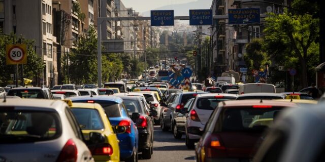 Τέλη κυκλοφορίας με τον μήνα: Πότε και πώς μπαίνουν μπρος τα ακινητοποιημένα οχήματα