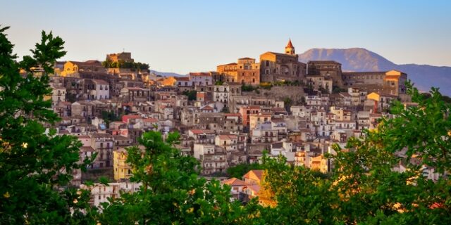 Σικελία: Το χωριό που τα σπίτια κοστίζουν όσο ένας καφές