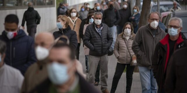 ΠΟΥ: “Η πανδημία απέχει πολύ ακόμη από το τέλος της”