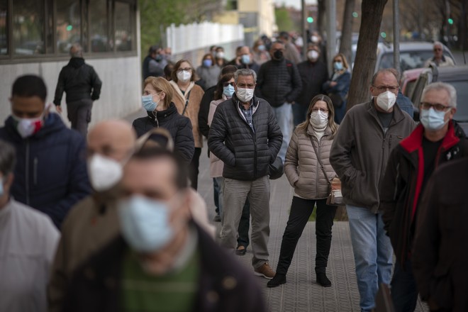 Ισπανία: Θα κλείσουν κέντρα μαζικών εμβολιασμών, αν δεν παραλάβουν περισσότερα εμβόλια