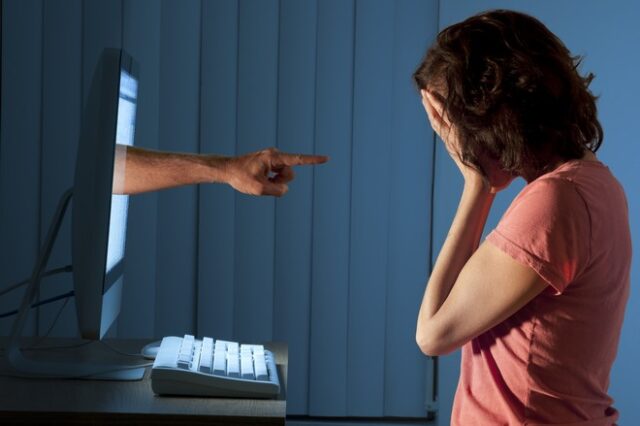 Cyberbullying κατά καθηγητών στην τηλεκπαίδευση: “Θα σκοτώσουμε τα παιδιά σου”