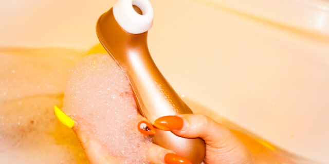 Βρετανία: Εταιρεία sex toys βράβευτηκε από την Βασίλισσα Ελισάβετ