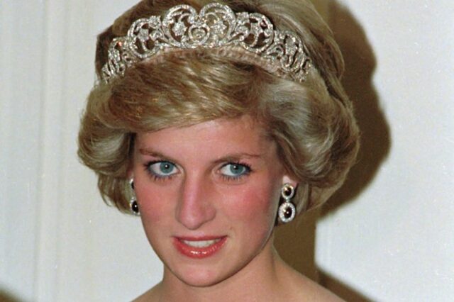 Πριγκίπισσα Νταϊάνα: Το μυστικό πίσω απ’ τη φωτογραφία που μοιάζει με εξώφυλλο των “Smiths”