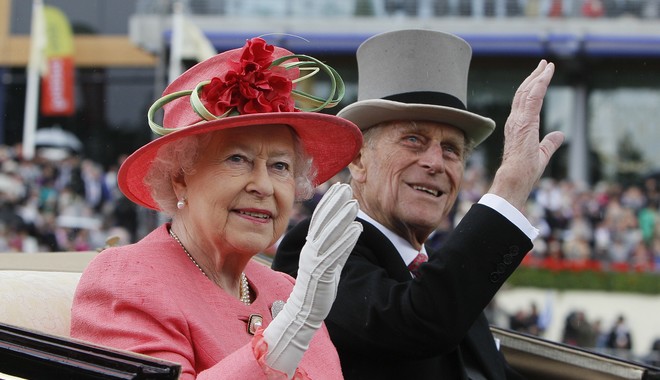 Βρετανία: Η βασίλισσα Ελισάβετ επέστρεψε στη δουλειά μετά την κηδεία του Φιλίππου