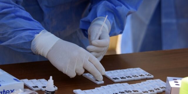 Κορονοϊός – διασπορά: Σε πολύ δύσκολη κατάσταση Αττική και Θεσσαλονίκη