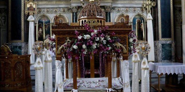 Μεγάλη Παρασκευή: Η Αποκαθήλωση του Εσταυρωμένου και ο Επιτάφιος