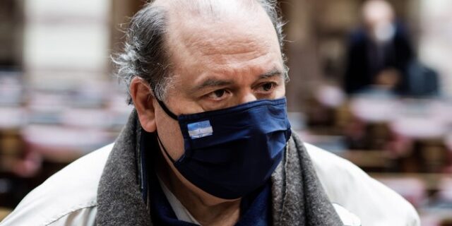 Φίλης κατά Σακελλαροπούλου: Η παρουσία της στο φράχτη μας λυπεί βαθύτατα