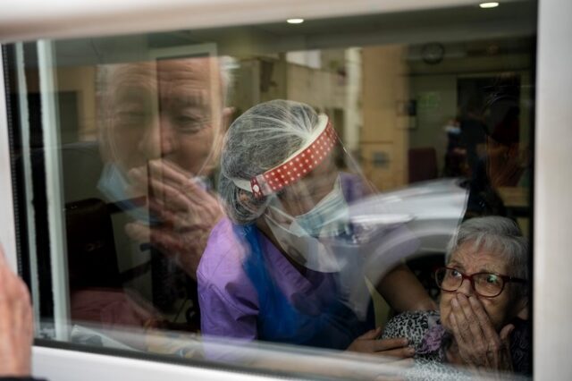 ΗΠΑ: Μετάλλαξη εξαπλώθηκε σε γηροκομείο με εμβολιασμένο το 90% των ενοίκων
