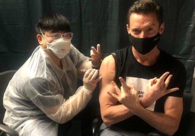 Χιου Τζάκμαν: Ακόμη και ο Wolverine χρειάζεται εμβόλιο κατά του κορονοϊού
