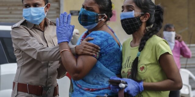 Η ινδική μετάλλαξη πιο μεταδοτική στα παιδιά: Κλείνουν τα σχολεία στη Σιγκαπούρη