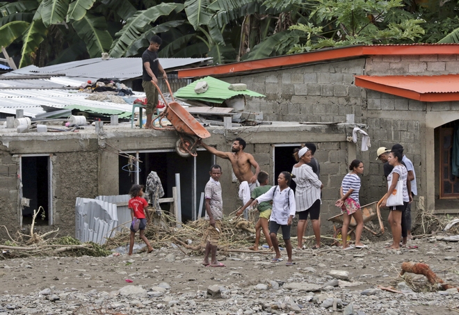 Ινδονησία: Πάνω από 150 νεκροί από τις σαρωτικές πλημμύρες