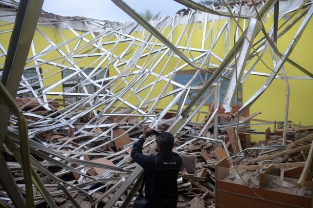 Ινδονησία: Επτά νεκροί από τον ισχυρό σεισμό ανοιχτά της Ιάβας