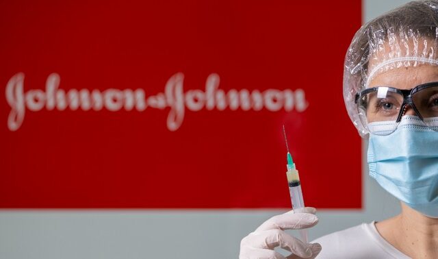 Θεμιστοκλέους: Κανένας εμβολιασμός με Johnson & Johnson από τη Δευτέρα