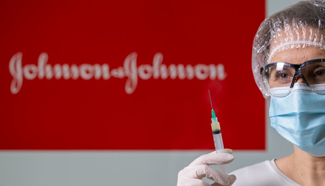 Θεμιστοκλέους: Κανένας εμβολιασμός με Johnson & Johnson από τη Δευτέρα