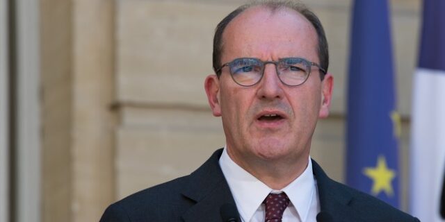 Γαλλία: Ποιοι στέλνουν τα εσώρουχά τους στον πρωθυπουργό
