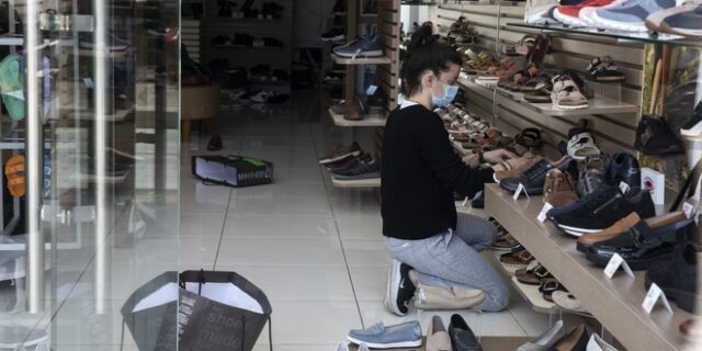 Self test και σε εργαζόμενους σε λιανεμπόριο, μεταφορές, delivery από το τέλος της εβδομάδας