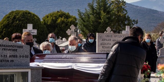 Κηδεία Καραϊβάζ – Συγκλονίζει ο 19χρονος γιος του: “Ο πατέρας μου θα συγχωρούσε τους δολοφόνους του”