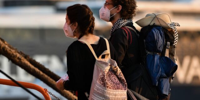 Lockdown: “Πράσινο διαβατήριο” για εσωτερικό τουρισμό το Πάσχα και το δίλημμα της εστίασης