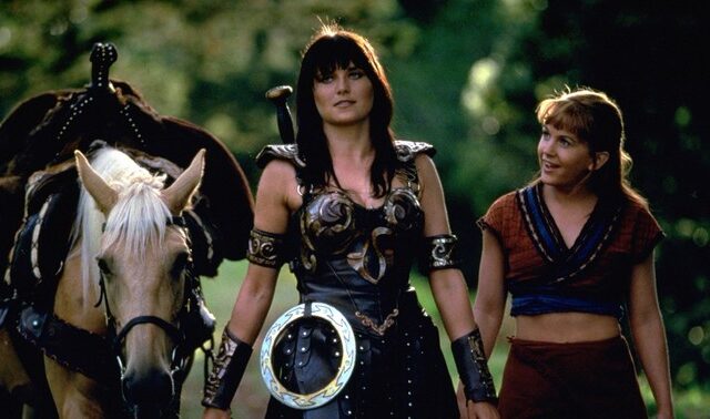 Lucy Lawless: Πώς είναι σήμερα η θρυλική “Ζήνα, Πριγκίπισσα του Πολέμου”