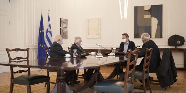 Νέο μήνυμα Μητσοτάκη προς τους ηλικιωμένους: “Εμβολιαστειτε”