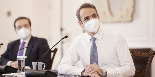 Μητσοτάκης για 8ωρο και “φάντασμα του παρελθόντος”- “Φρένο” σε υπουργούς για άρση μέτρων