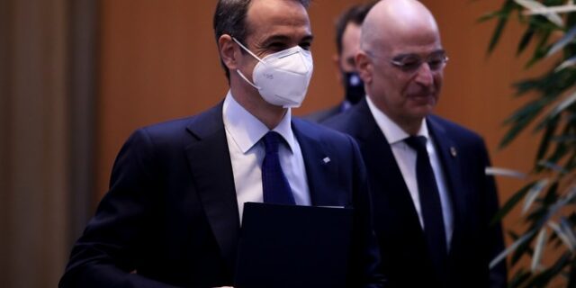 Ο Μητσοτάκης “φεύγει”, ο Δένδιας “έρχεται”: Αρλούμπες και όνειρα μέσω Τσαβούσογλου…