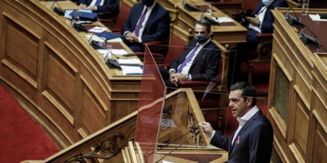 ΣΥΡΙΖΑ: “Ανασχηματισμός με τους υπεύθυνους της καταστροφής στη θέση τους”