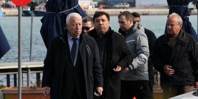 Ο Μουτζούρης σε ρόλο λογοκριτή: Έστειλε εξώδικο σε κανάλι για να μην προβάλλει τη δήλωση Μηταράκη