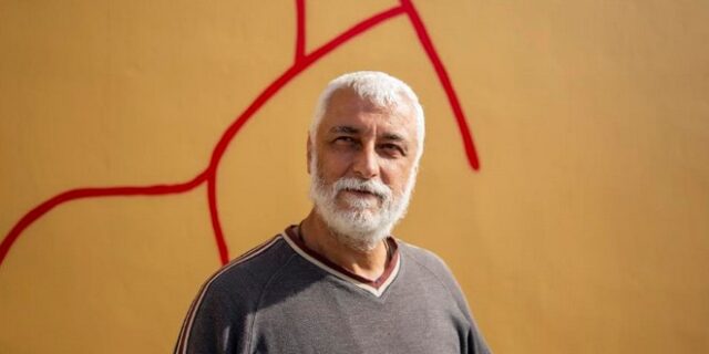 Ηλίας Παπαηλιάκης: Ο άνθρωπος πίσω από το “φιλί”, μιλάει στο NEWS 24/7