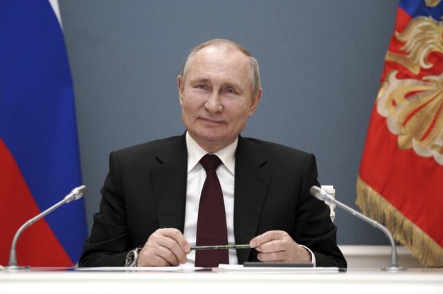 “Τσάρος” για πάντα: Ο Πούτιν υπέγραψε νόμο που του επιτρέπει να είναι πρόεδρος μέχρι το 2036