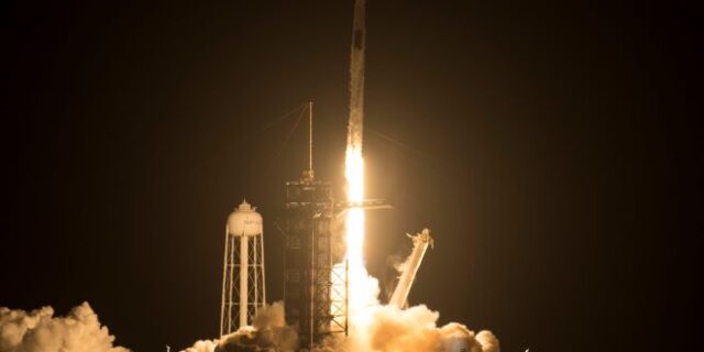 SpaceX: Προς τον Διεθνή Διαστημικό Σταθμό ο πύραυλος Falcon-9