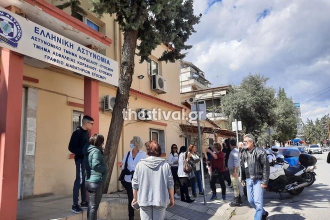Θεσσαλονίκη: Έκανε μήνυση σε διευθυντή σχολείου επειδή δεν άφησε τον γιο της να μπει χωρίς self test